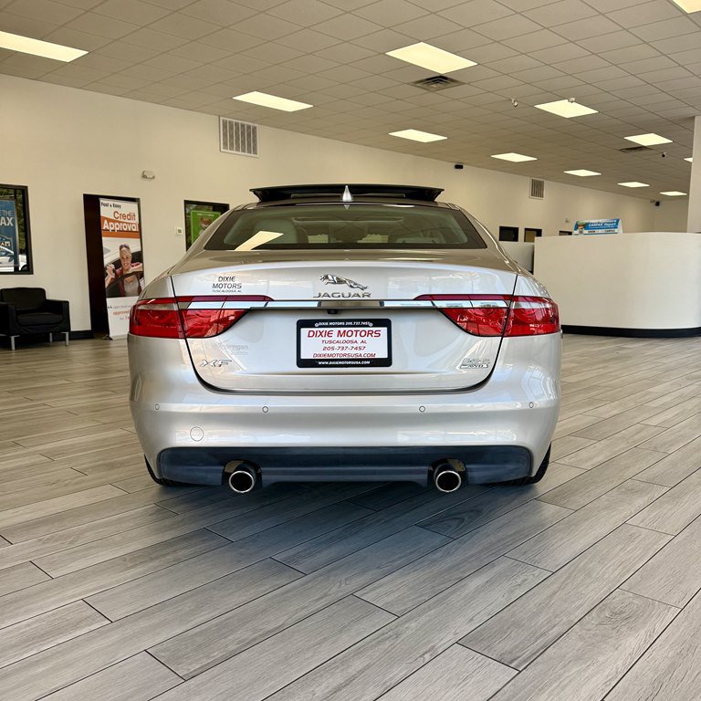 Used 2016 Jaguar XF Premium AWD/4WD image 8