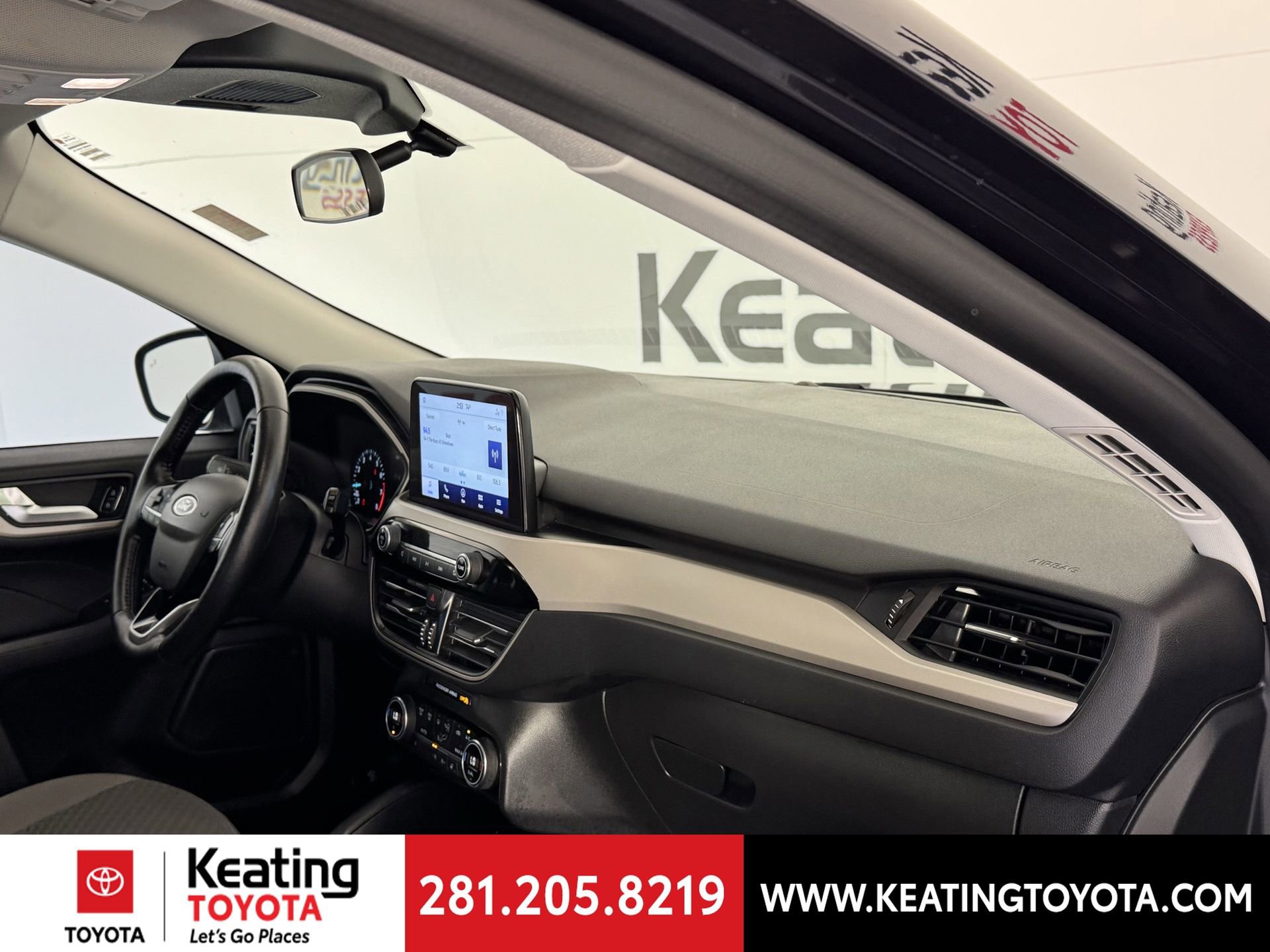 Used 2021 Ford Escape SE w/ SE Sport Appearance Package image 21