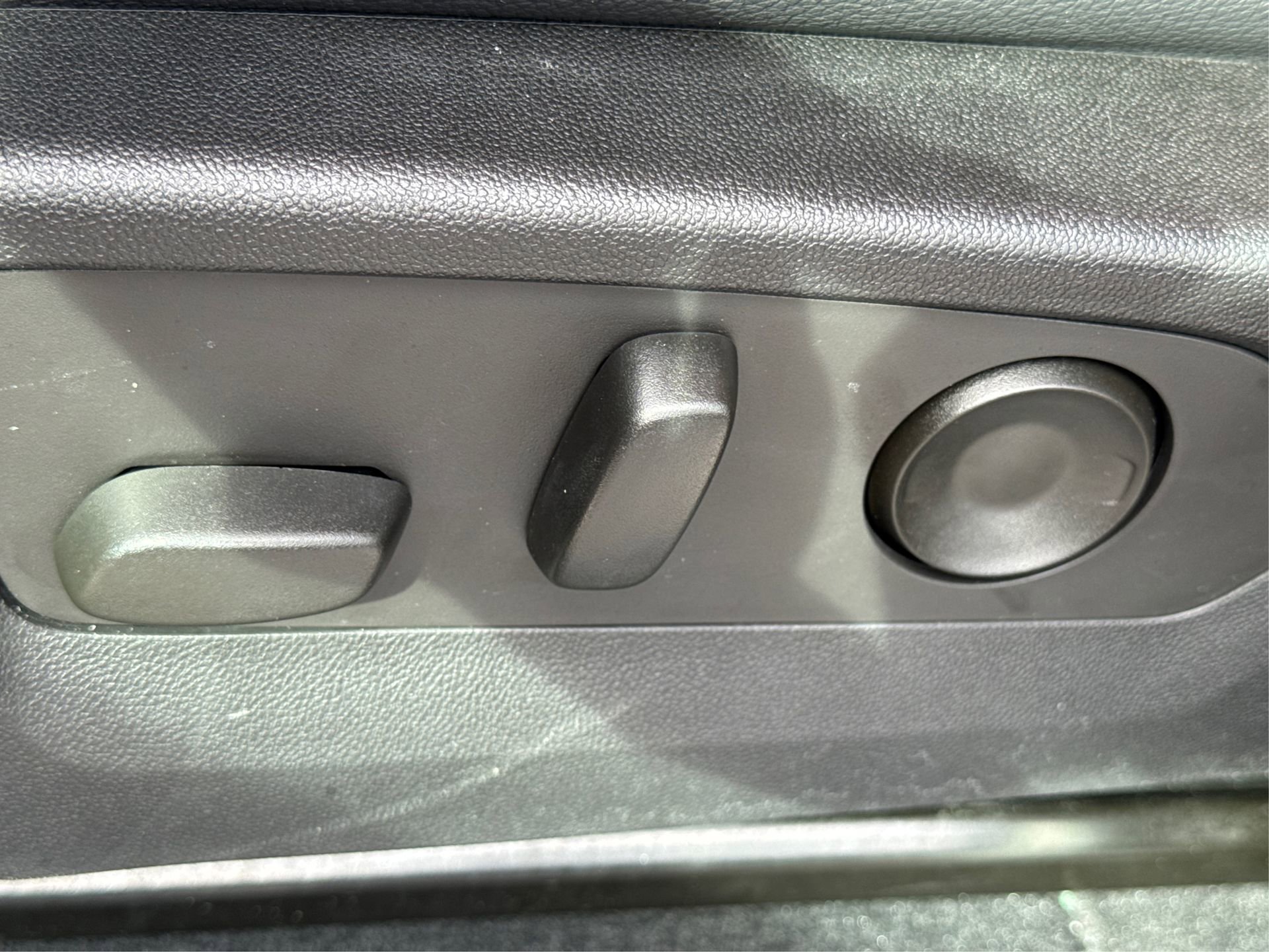 Used 2024 GMC Canyon Denali w/ LPO, Denali Black Edition image 24