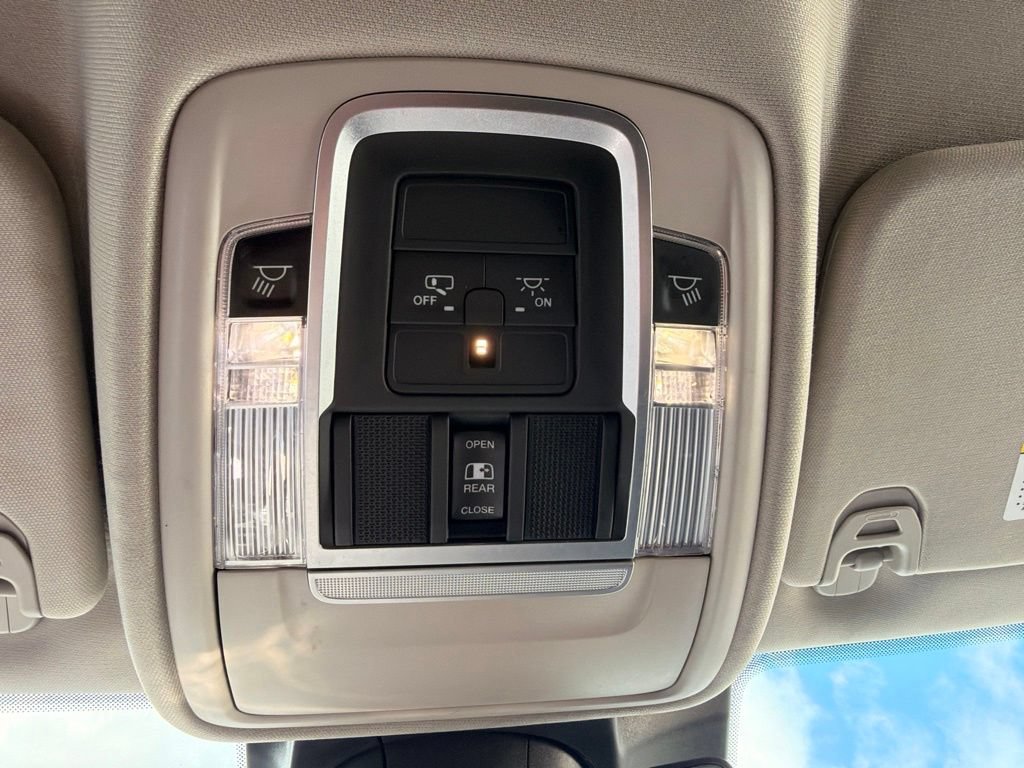 Used 2022 RAM 1500 Laramie AWD/4WD image 22
