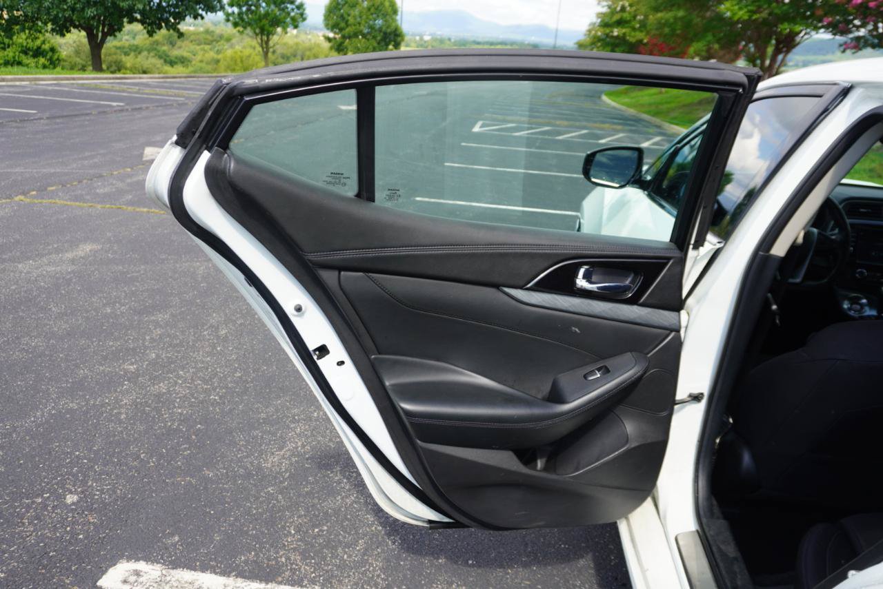 Used 2017 Nissan Maxima 3.5 S w/ Interior Lighting Package FWD image 13