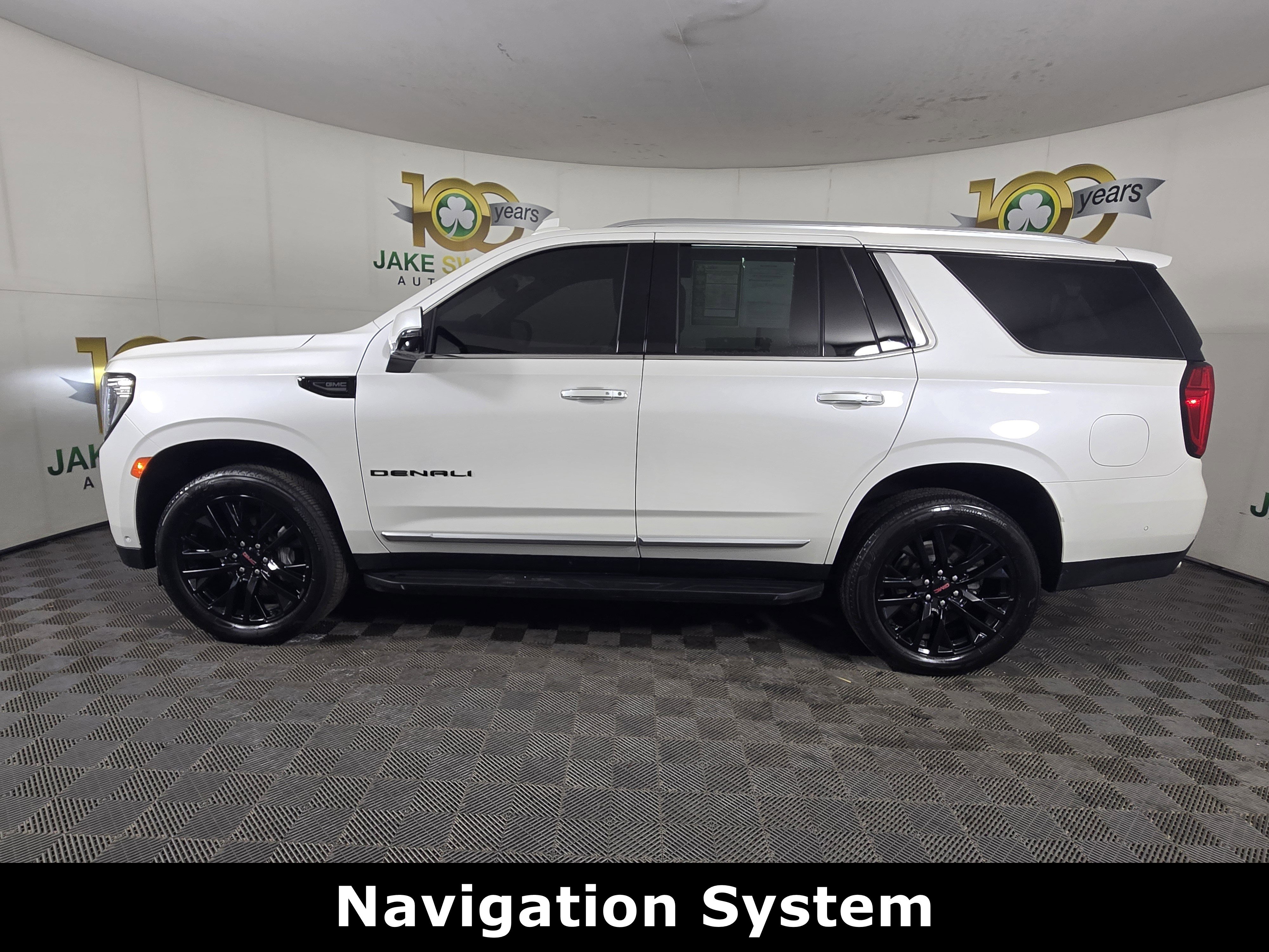 Certified 2024 GMC Yukon Denali w/ Advanced Technology Package AWD/4WD image 4