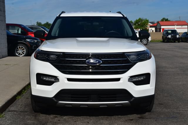 Used 2023 Ford Explorer XLT w/ Equipment Group 202A AWD/4WD image 12