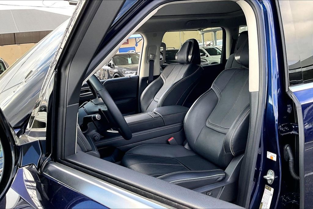 Certified 2025 INFINITI QX80 Sensory image 37