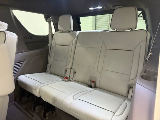 New 2026 GMC Yukon Denali w/ Denali Reserve Package AWD/4WD image 17