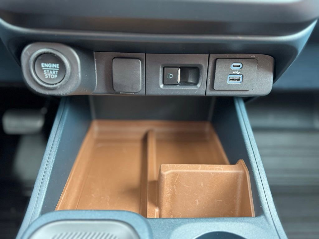 Used 2022 Ford Maverick Lariat image 19