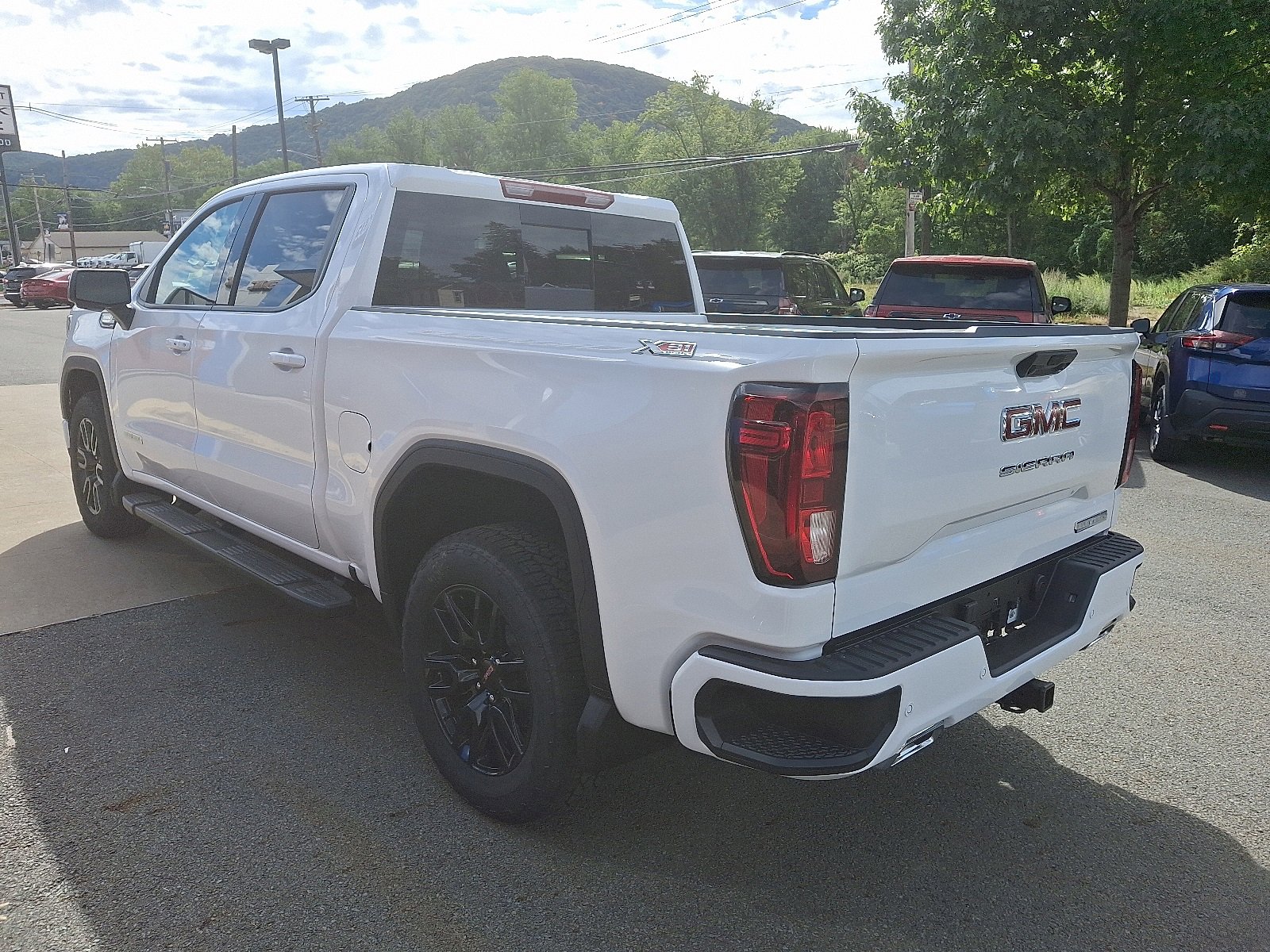 New 2026 GMC Sierra 1500 Elevation w/ Preferred Package image 4