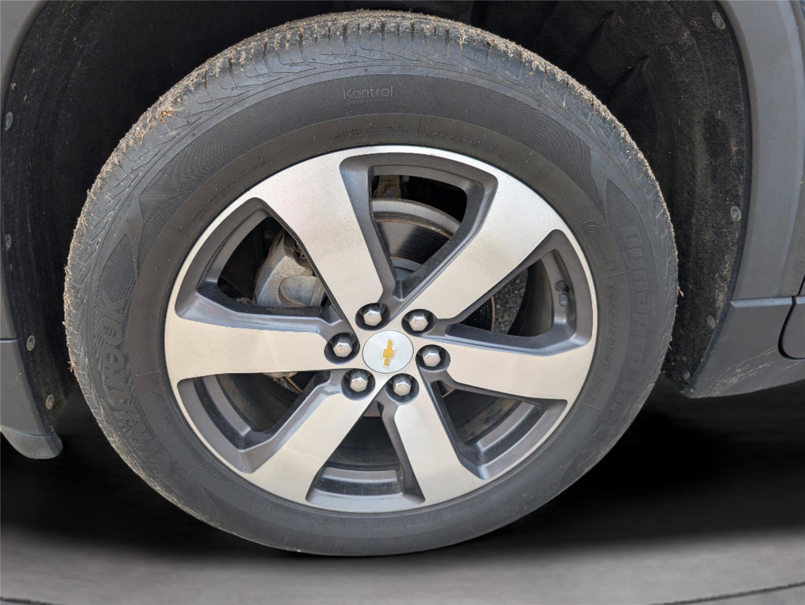 Used 2018 Chevrolet Traverse LT w/ LPO, Cargo Package image 40