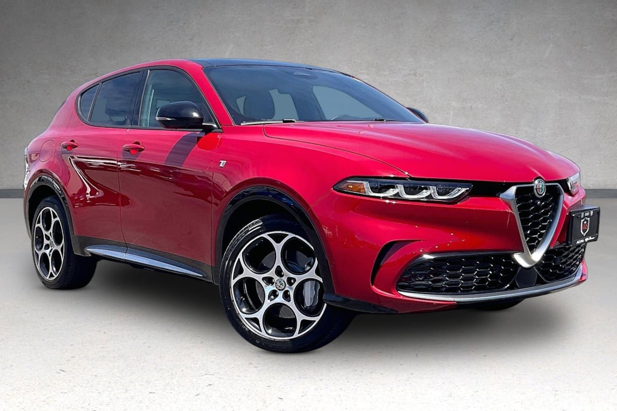 Used 2024 Alfa Romeo Tonale Ti AWD/4WD image 2