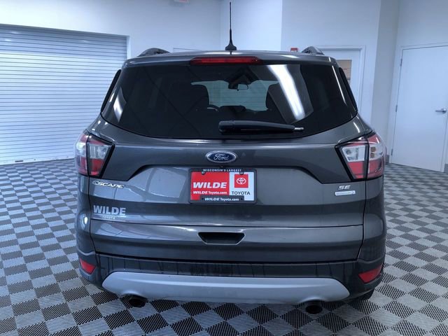 Used 2018 Ford Escape SE w/ SE Sync 3 Package FWD image 14