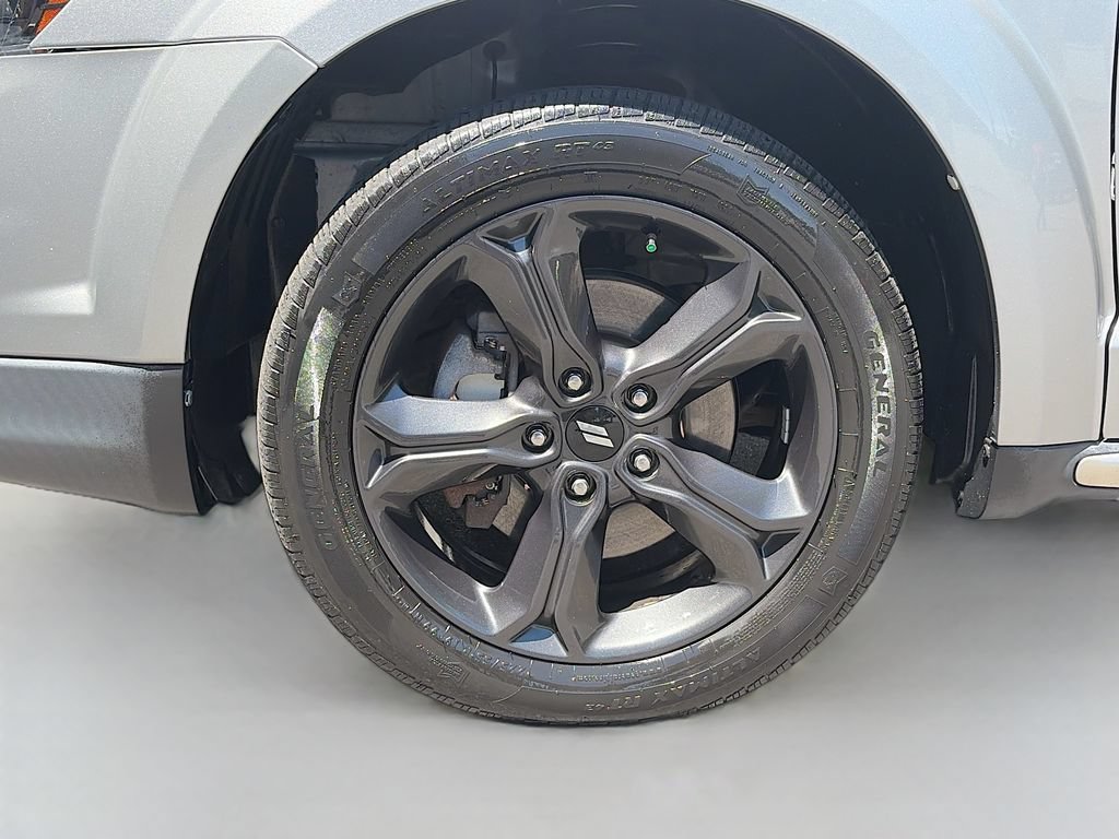Used 2018 Dodge Journey Crossroad AWD/4WD image 32