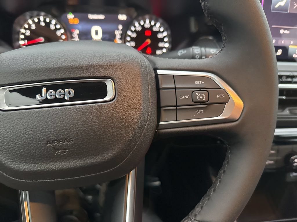 New 2026 Jeep Compass Latitude AWD/4WD image 12
