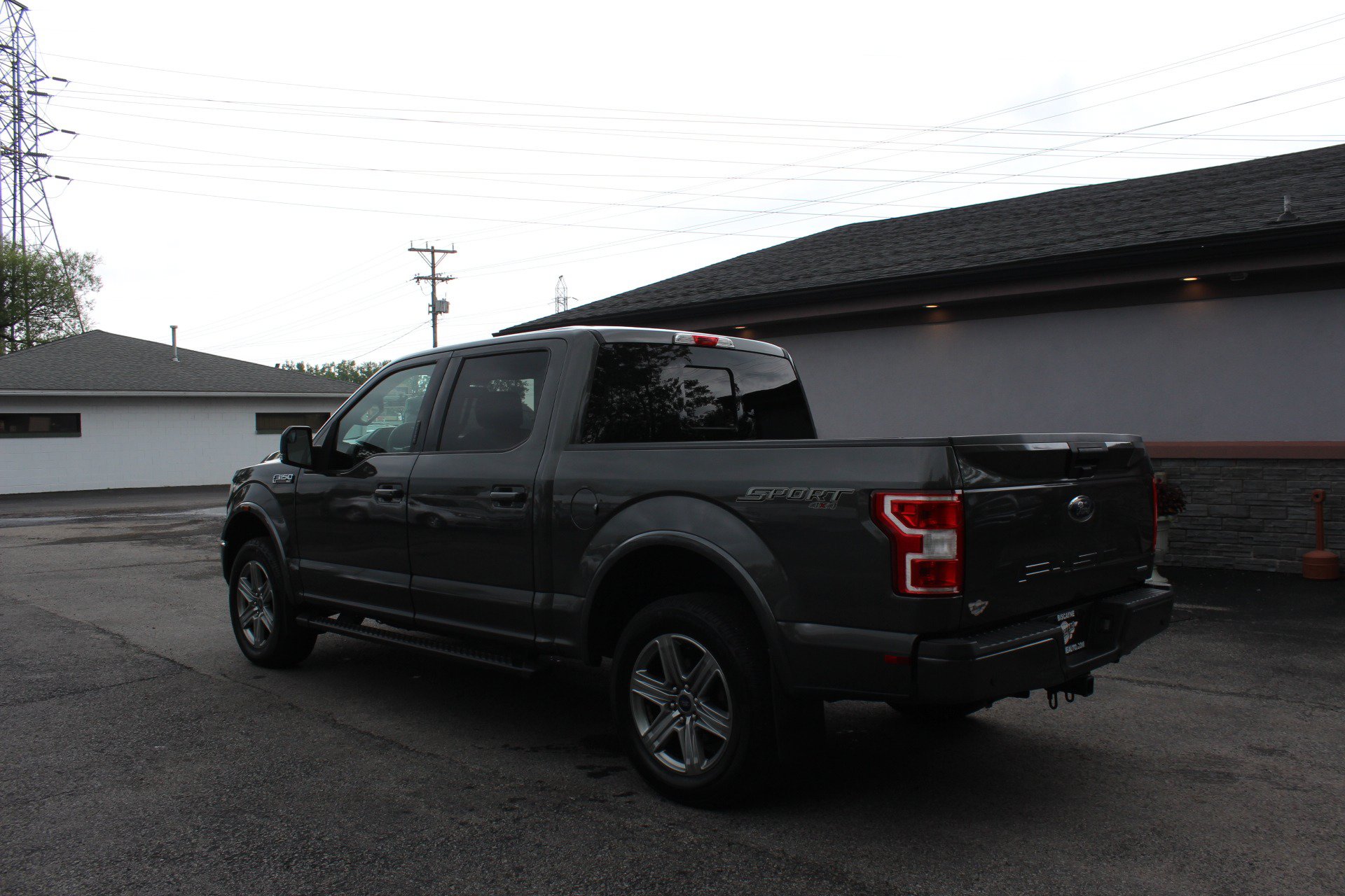 Used 2018 Ford F150 XLT w/ Equipment Group 302A Luxury AWD/4WD image 9