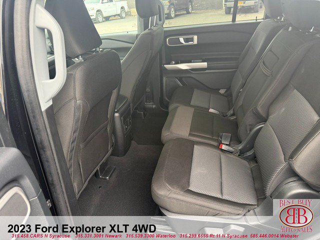 Used 2023 Ford Explorer XLT AWD/4WD image 21