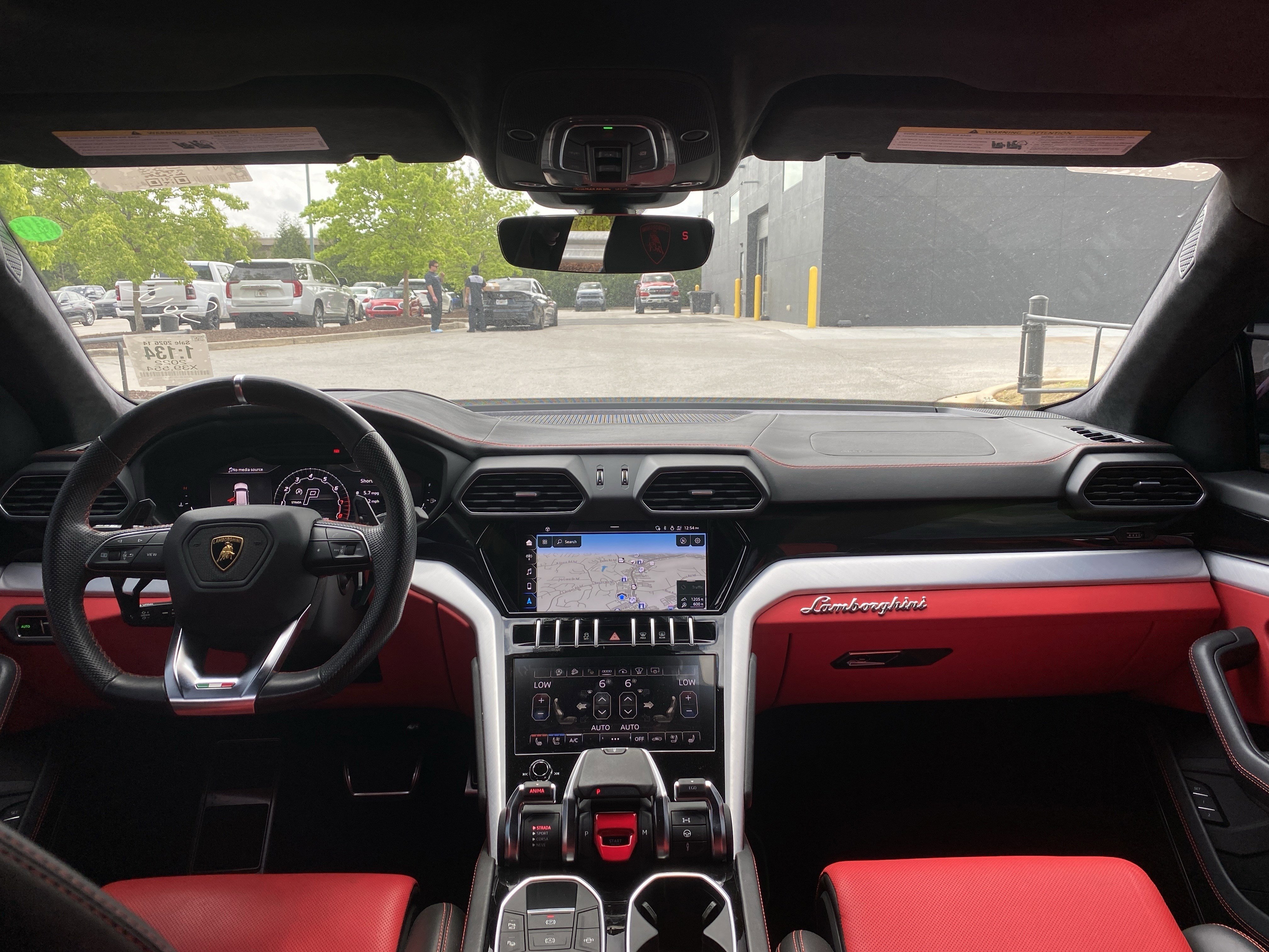 Used 2022 Lamborghini Urus image 25