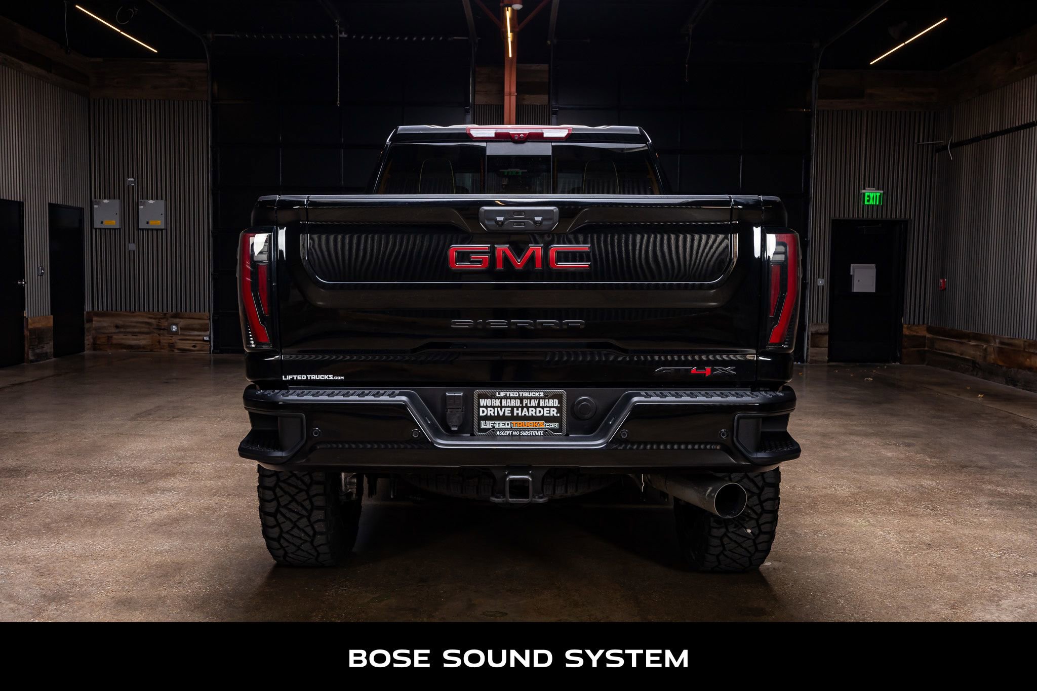 Used 2025 GMC Sierra 2500 AT4X image 8