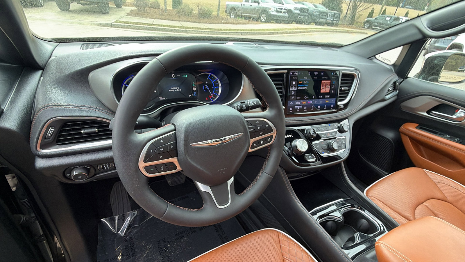 Used 2024 Chrysler Pacifica Pinnacle FWD image 27