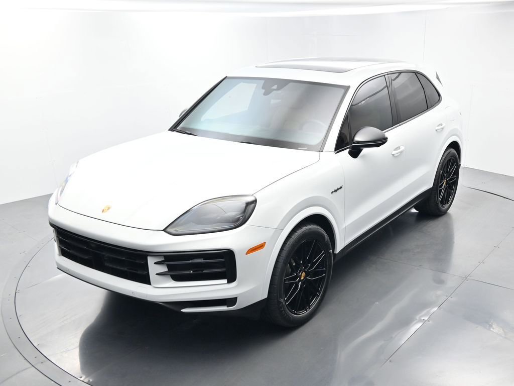 Certified 2024 Porsche Cayenne AWD/4WD image 34