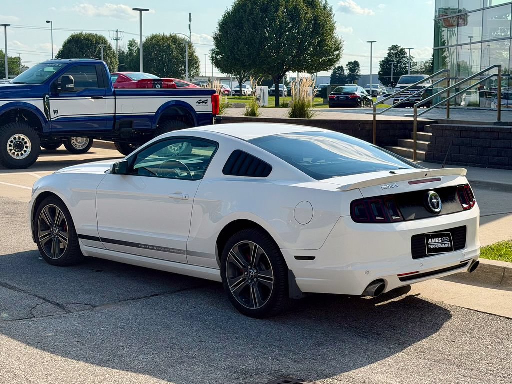 Used 2013 Ford Mustang Premium w/ V6 Performance Pkg RWD image 4