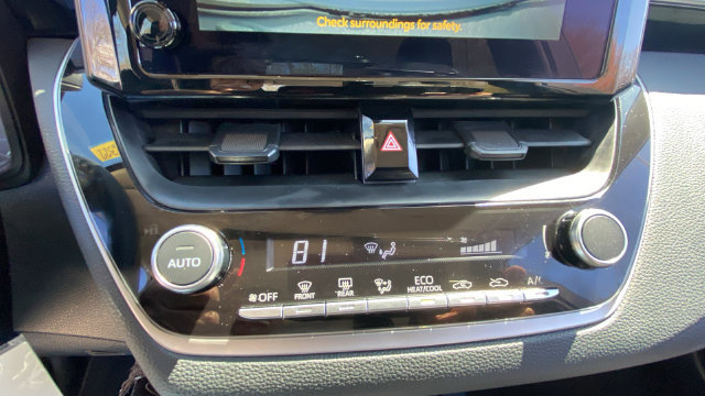 Used 2025 Toyota Corolla LE FWD image 27