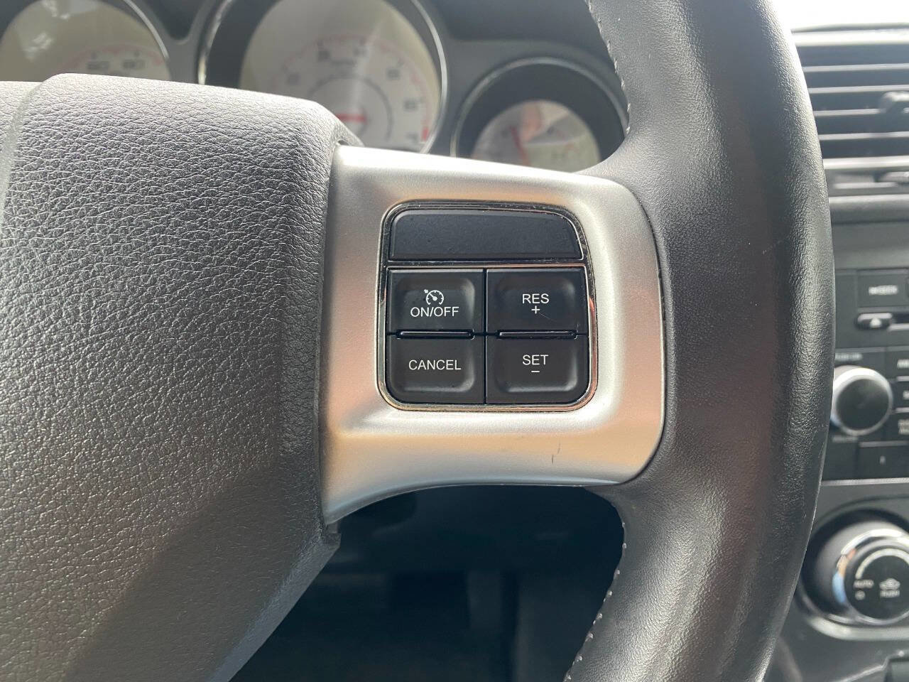 Used 2013 Dodge Challenger SXT RWD image 24