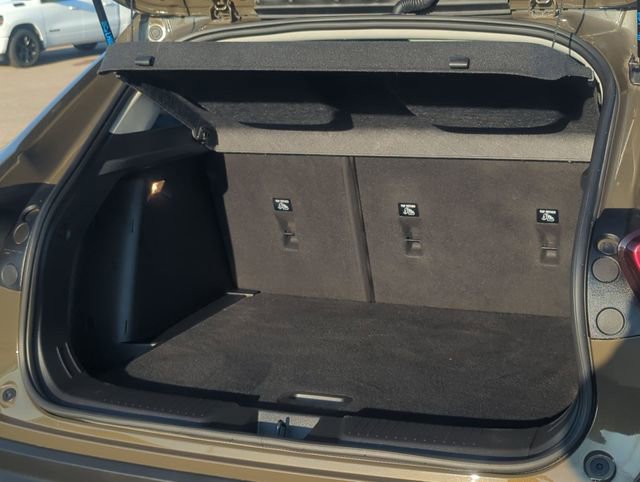 Used 2024 Chevrolet Trax LT w/ LT Convenience Package image 23