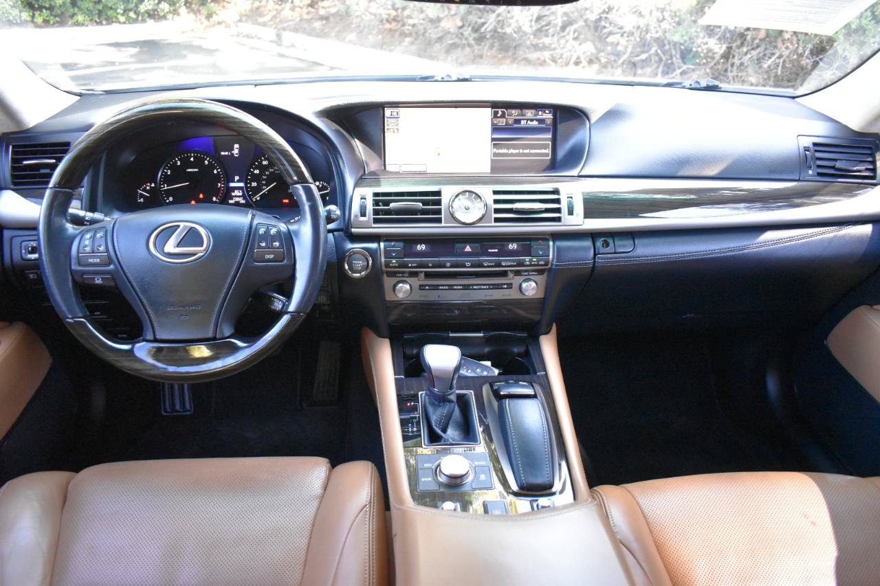 Used 2014 Lexus LS 460 w/ Comfort Package RWD image 11