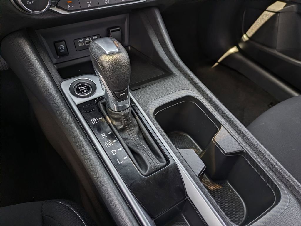 Used 2025 Nissan Sentra SV FWD image 20