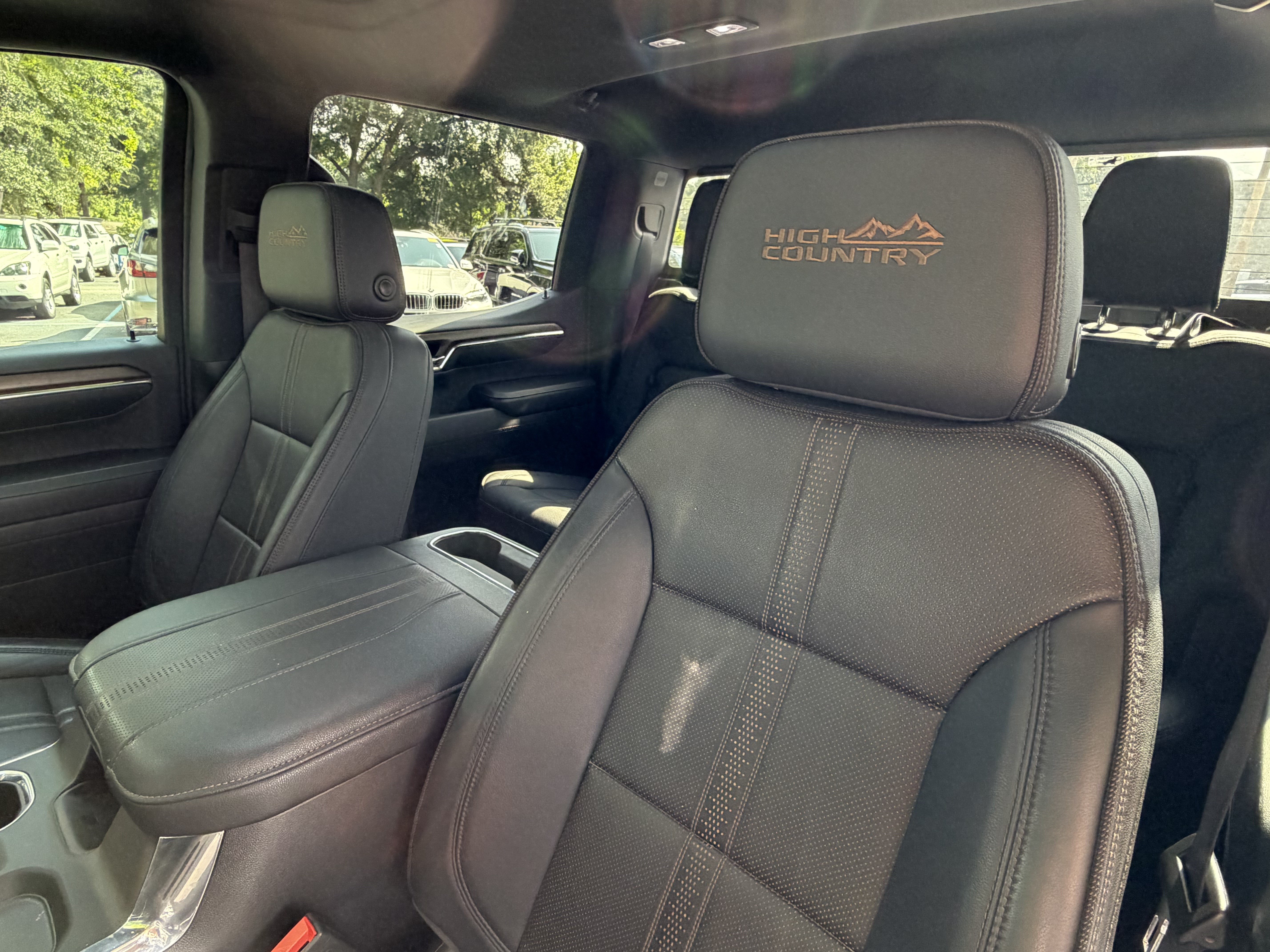 Used 2024 Chevrolet Silverado 1500 High Country w/ Z71 Off-Road Package AWD/4WD image 18