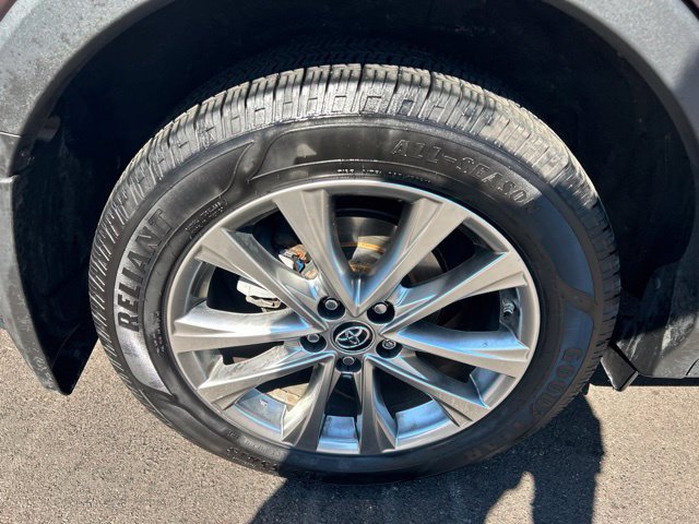 Used 2018 Toyota RAV4 Limited w/ Protection Package AWD/4WD image 35