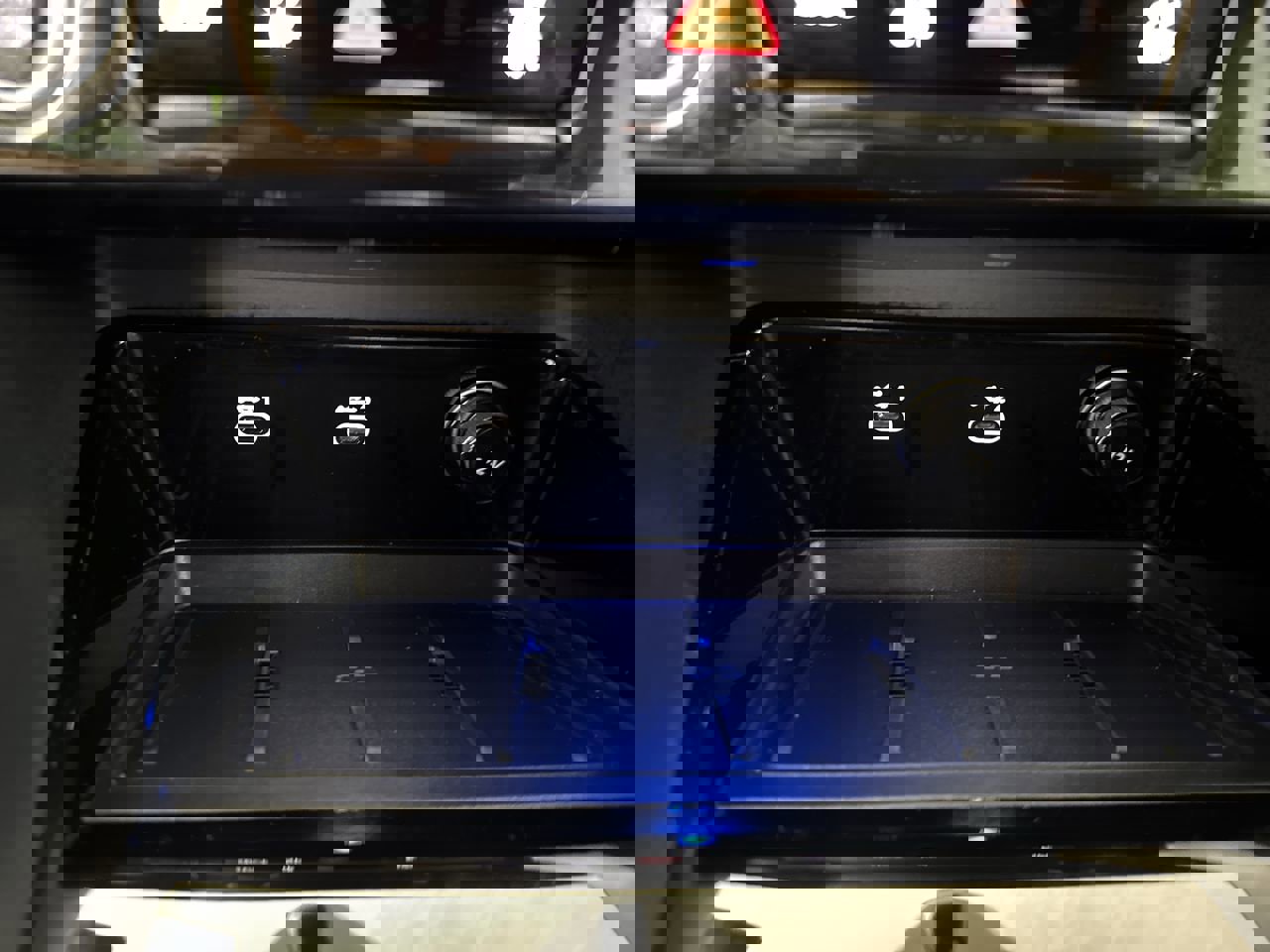 Used 2025 Audi Q5 Premium Plus w/ Premium Plus image 16