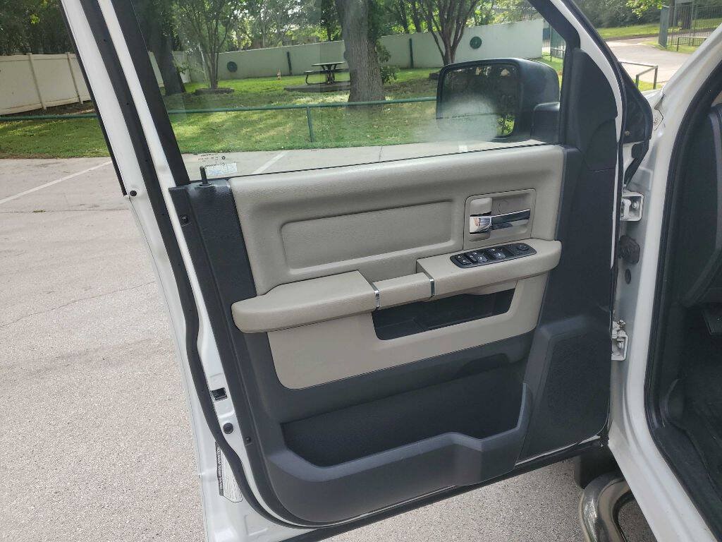 Used 2012 RAM 1500 Classic SLT AWD/4WD image 21