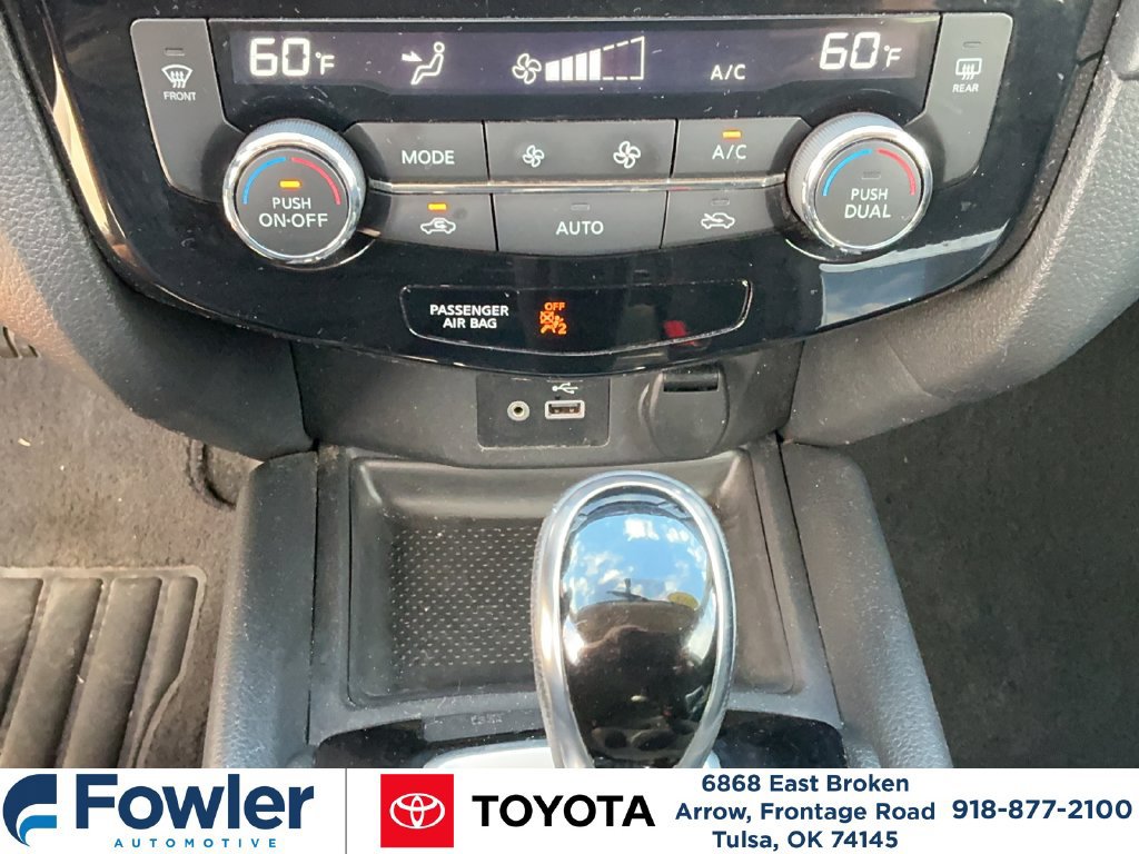Used 2018 Nissan Rogue SV w/ Premium Package AWD/4WD image 15