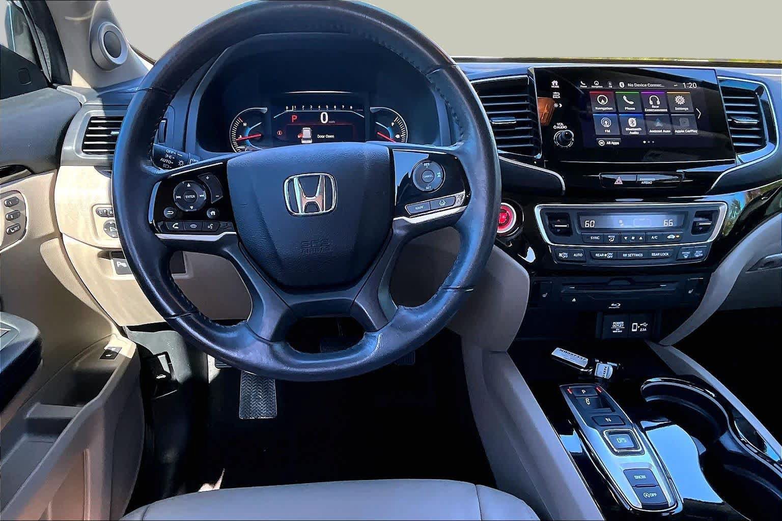 Used 2022 Honda Pilot Touring image 5