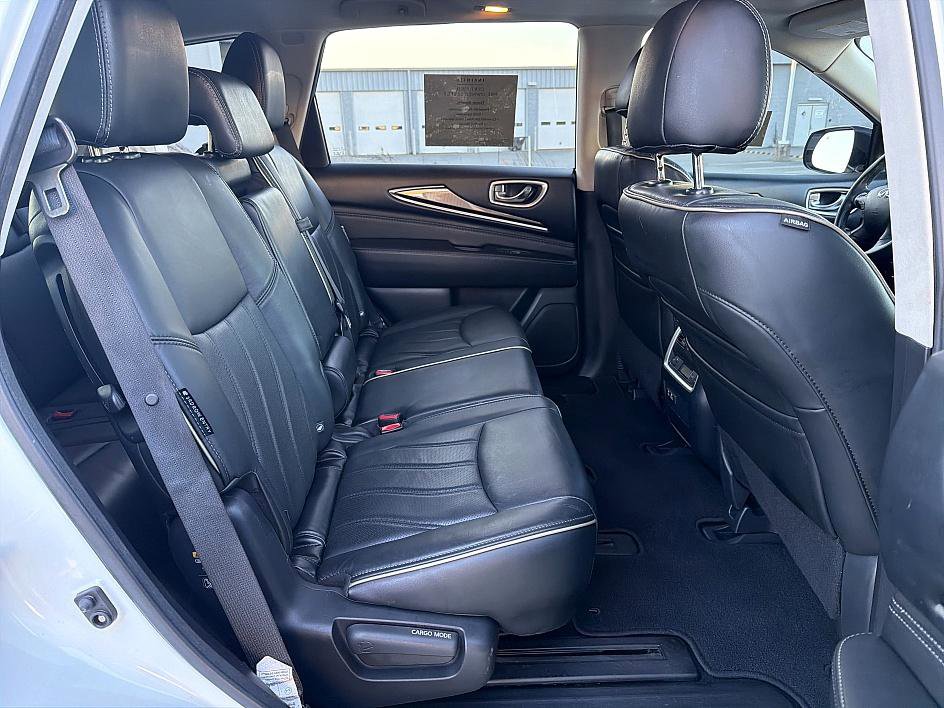 Certified 2019 INFINITI QX60 Luxe w/ Essential Package image 11