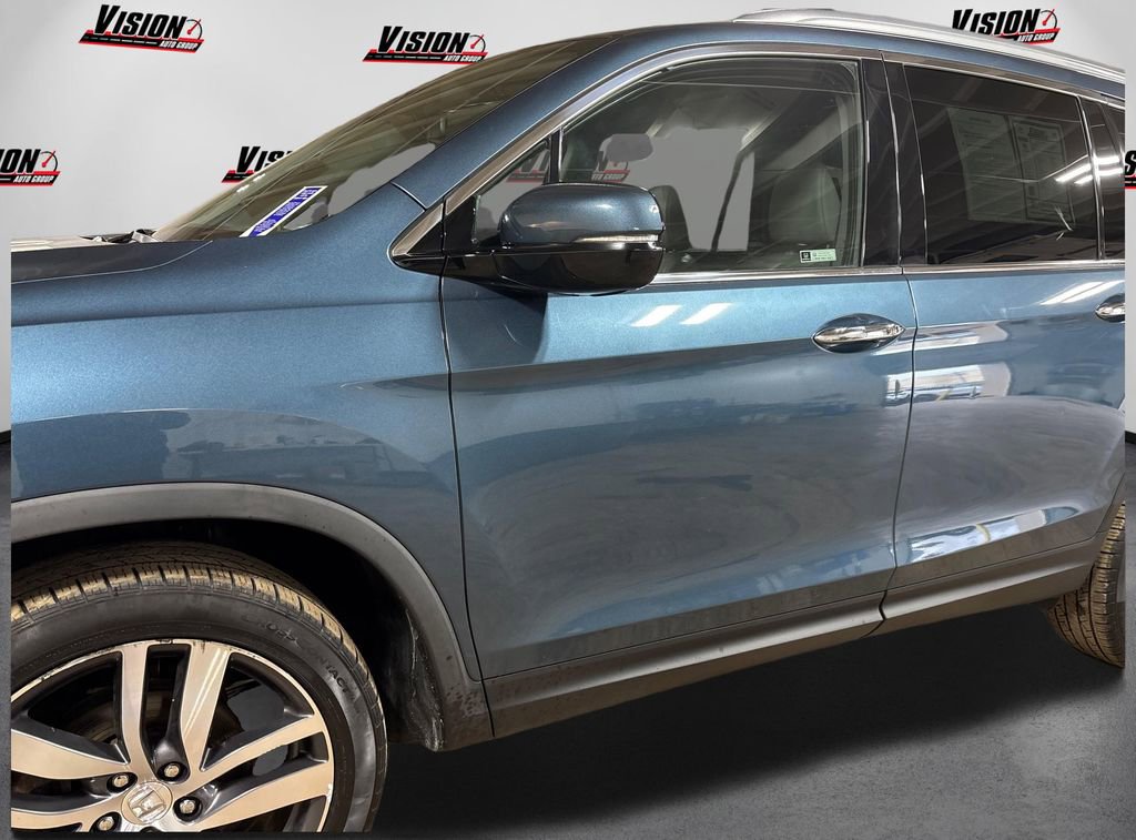 Used 2017 Honda Pilot Touring image 12