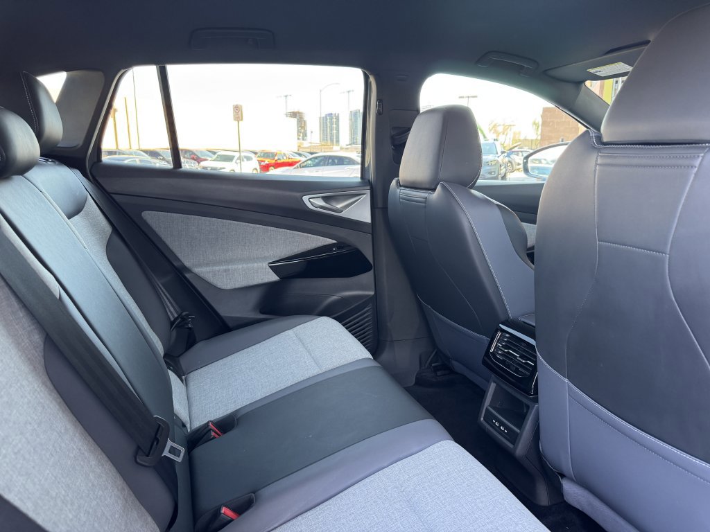 Used 2023 Volkswagen ID.4 Pro image 36