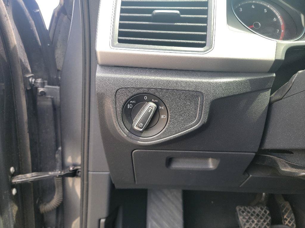 Used 2018 Volkswagen Atlas SE FWD image 14