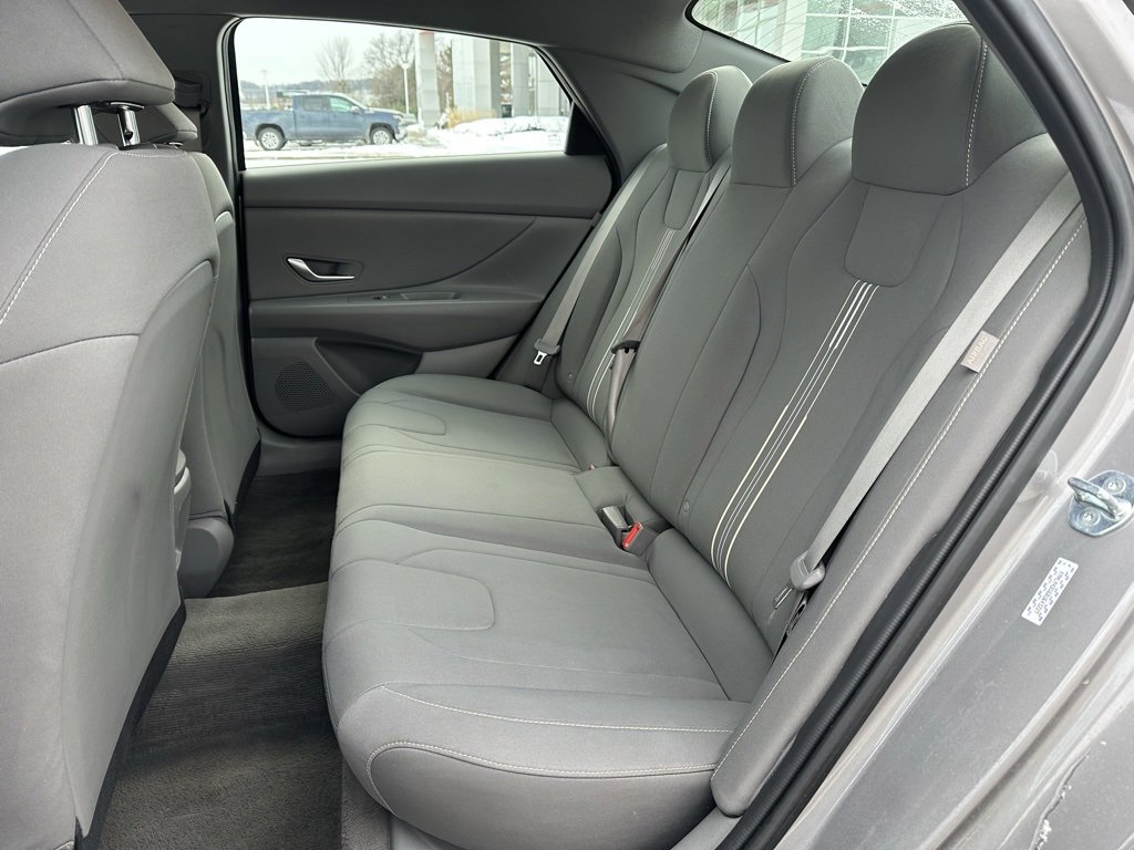 Used 2024 Hyundai Elantra SEL image 12