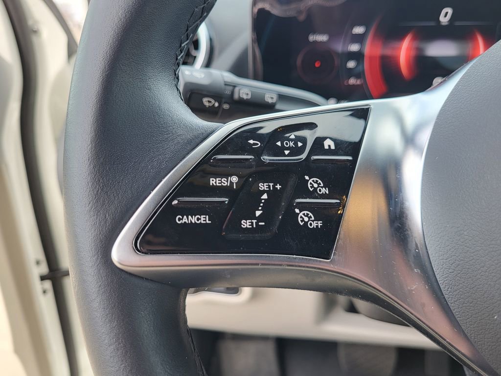 Used 2025 Mercedes-Benz GLA 250 4MATIC image 27