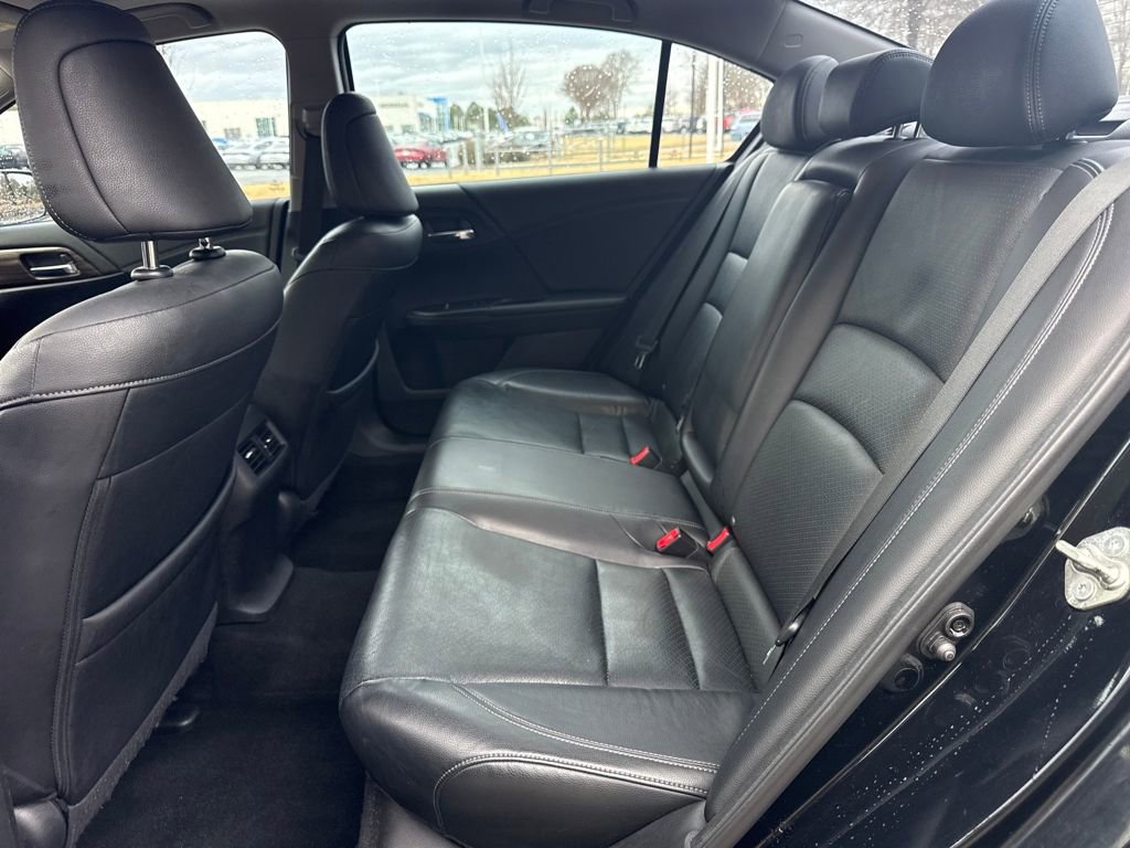 Used 2016 Honda Accord Touring image 26
