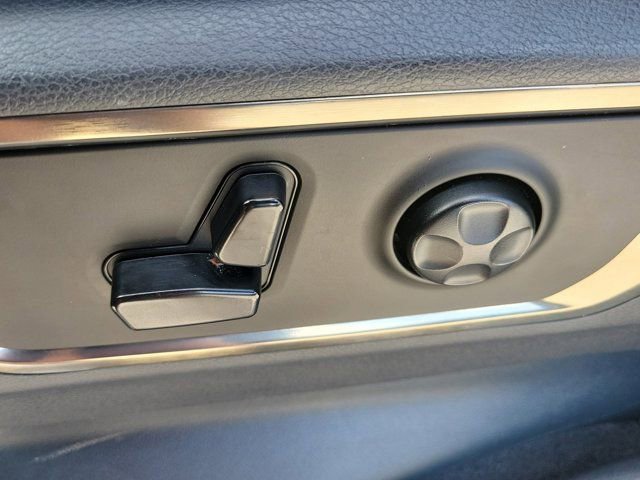 Used 2019 RAM 1500 Limited RWD image 25