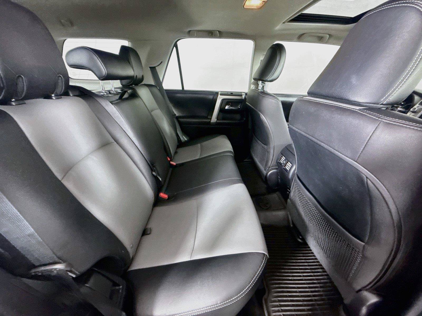 Used 2016 Toyota 4Runner SR5 Premium RWD image 41