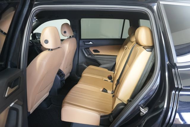 Used 2024 Volkswagen Tiguan SE FWD image 24