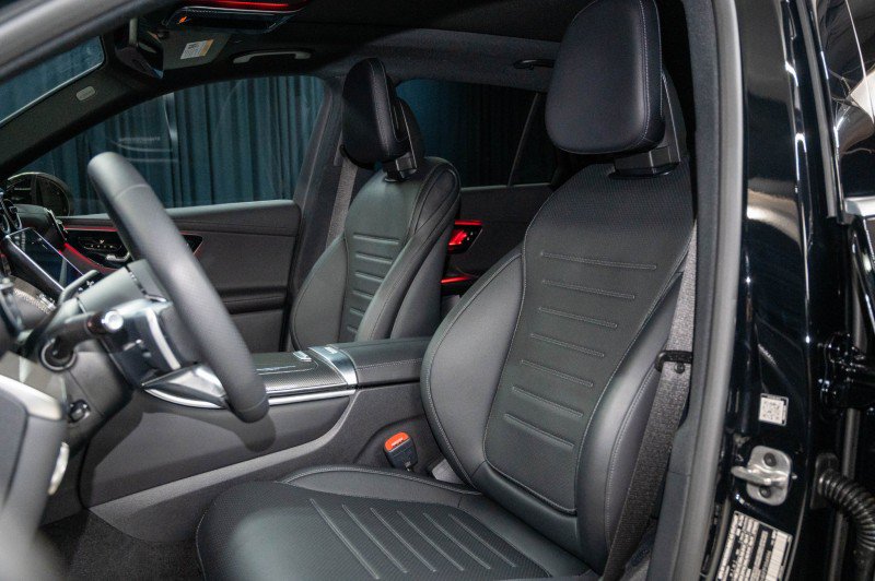Certified 2026 Mercedes-Benz GLC 300 4MATIC image 12