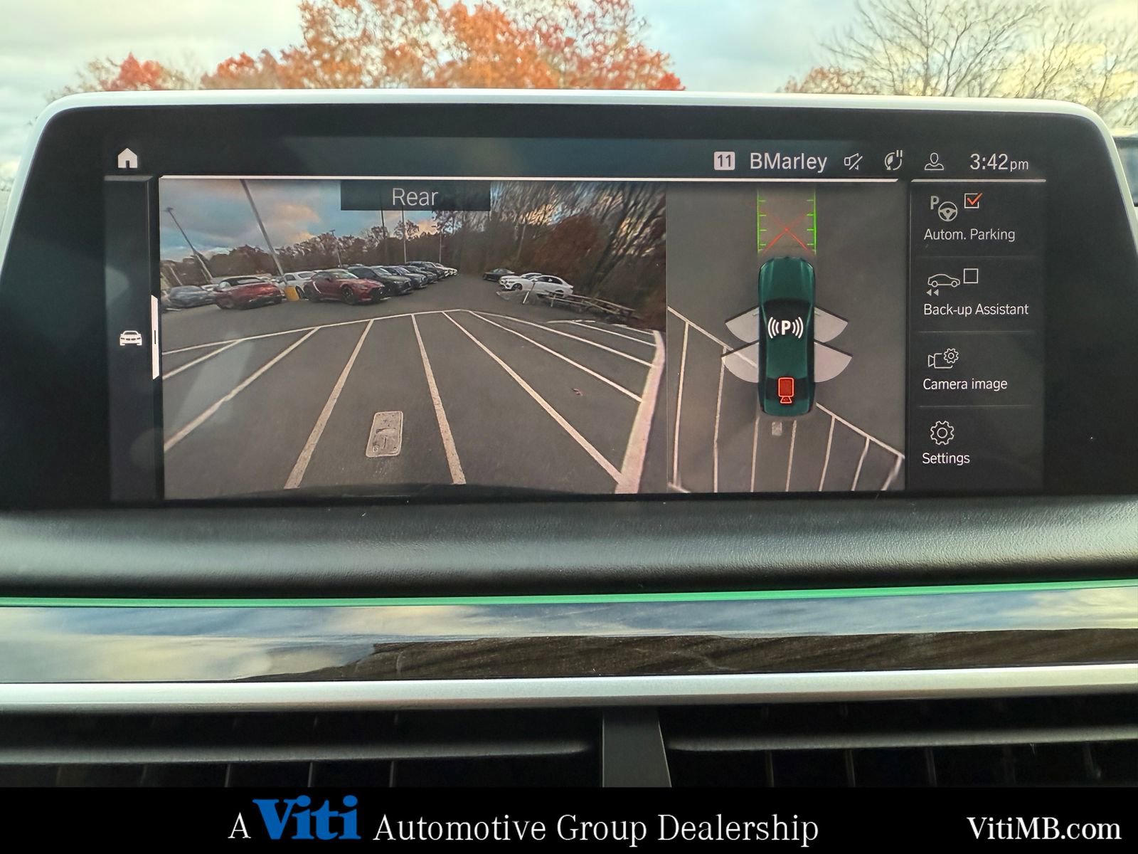 Used 2022 BMW ALPINA B7 xDrive w/ Luxury Rear Seating Package image 33