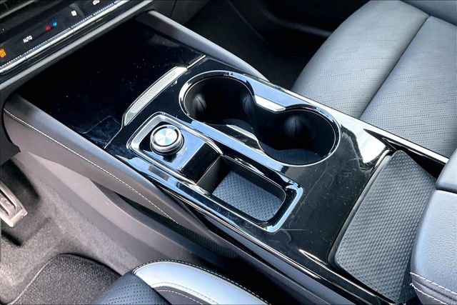 Certified 2025 Buick Envision Sport Touring image 14