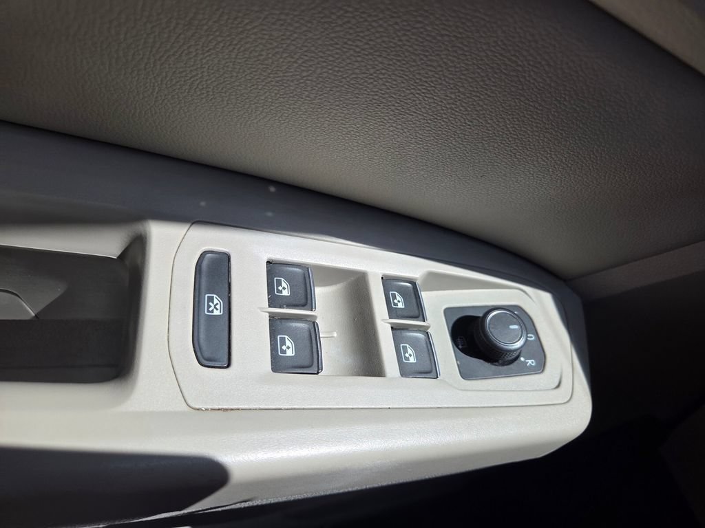 Used 2019 Volkswagen Atlas SEL FWD image 19