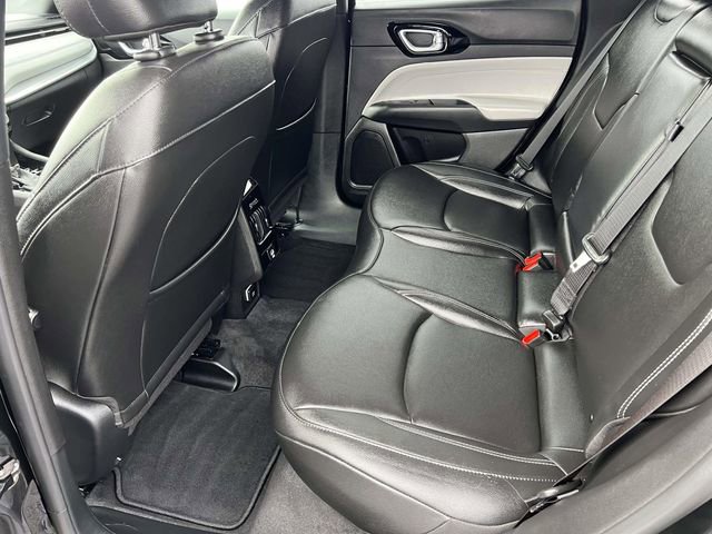 Certified 2025 Jeep Compass Limited image 24