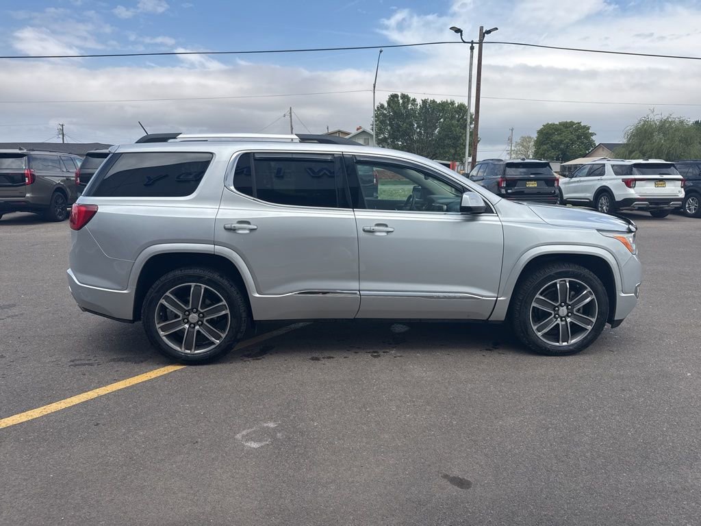 Used 2017 GMC Acadia Denali w/ Technology Package image 5